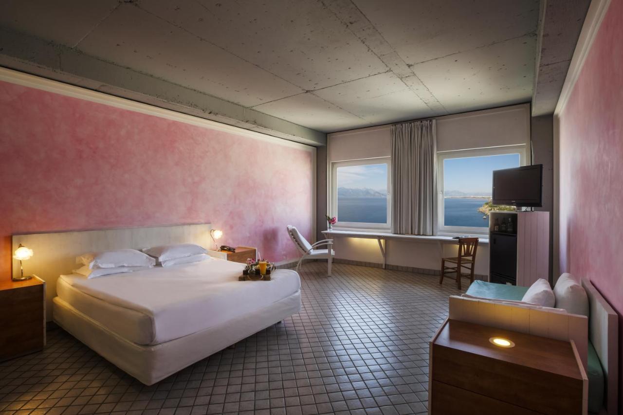 Double or Twin Room Sea View